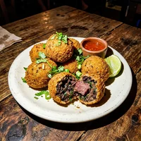 Bolinhos de feijoada (4), Boteco Saudade