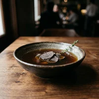 مرق فطر برّي, القدر النحاسي
