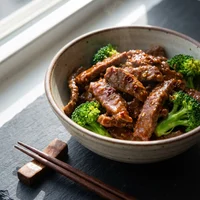 Manzo con cime di rapa, Zhen Wei