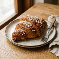 Croissant à la cardamome, Café Bobine
