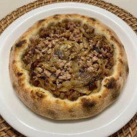 Pide mit Sucuk und Käse, Mondschein Döner