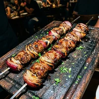 Brocheta de res y cebolla, Parrilla al Paso Don Beto