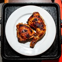 Cuarto de pollo, pierna, Pollería La Leña de Don Tito