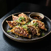 Jiaozi mit Schmorbraten (5 Stück), Roter Pavillon