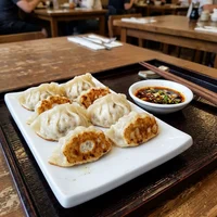 Gyoza Gemüse (6 Stück), Garküche Siam