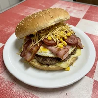 Hamburger Tout Garni, Casse-croûte Chez Réjean