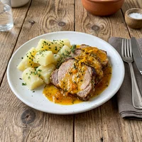 Schweinsbraten, Gasthaus Zum Goldenen Hirsch
