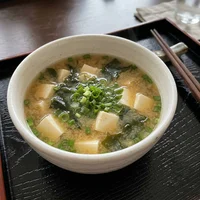 なめこの赤だし, 鮨処 こはる