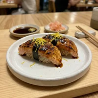 Sushi saumon flambé (2 pièces), Le Soleil Levant