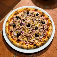 Atún y cebolla roja, Vesubio Pizza Napoletana