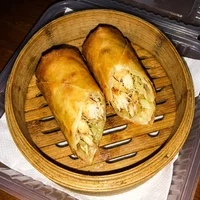 Frühlingsrolle Hähnchen (2 Stück), Glückswok