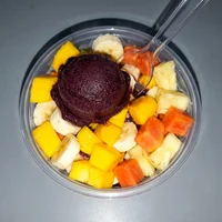 Obstsalat mit Açaí, Tigela Açaí Bar