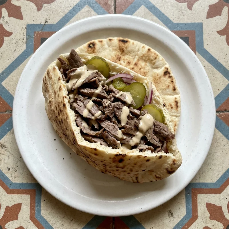 Shawarma de cordero al plato, Cedro Libanés