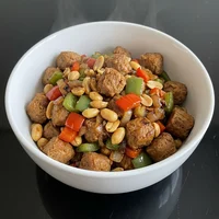 宮保猴頭菇, 蓮心蔬食