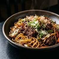 Tallarín saltado de carne, Chifa Dragón de Oro